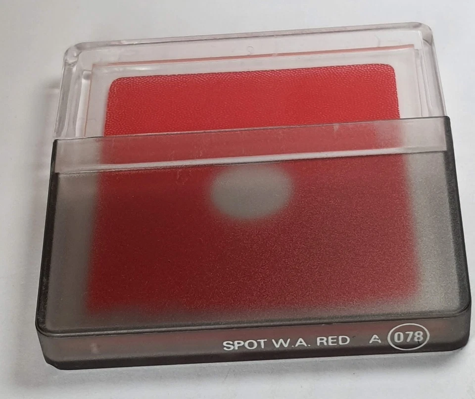 COKIN CREATIVE FILTER A SERIES SYSTEM A078 Center Spot Wide Angle Red Filter - Image 2 of 3