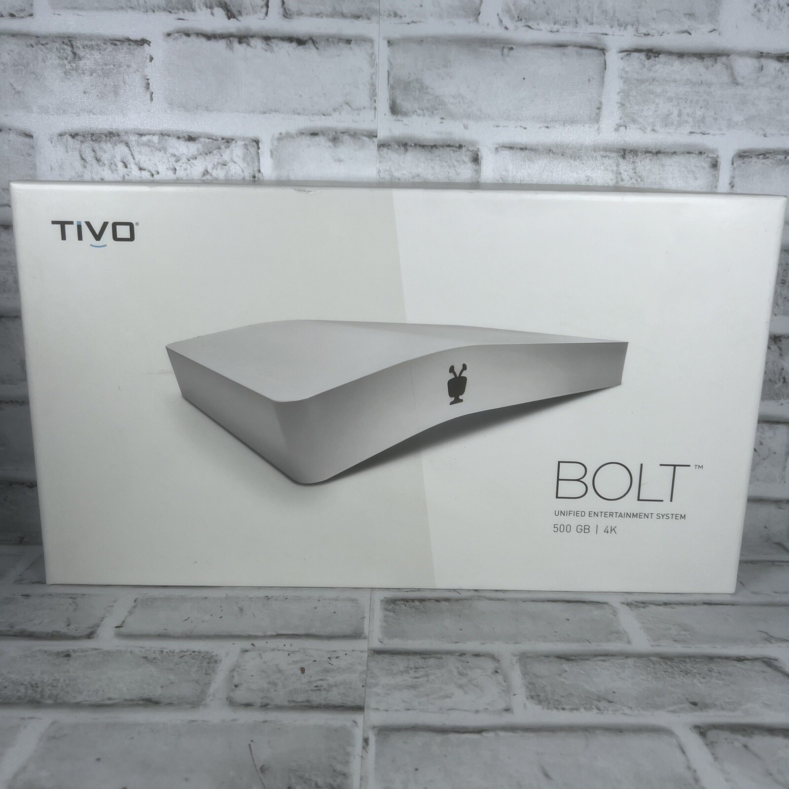 TiVo BOLT 500 GB DVR 4K UHD includes remote and cables and box