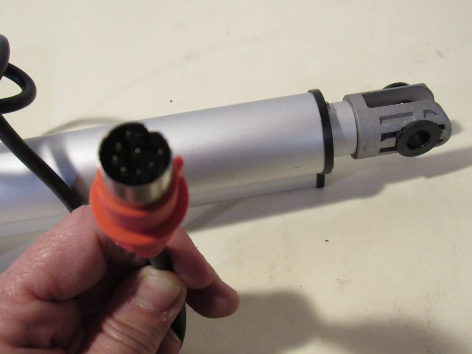 Tempur-Pedic HEAD -LogicData FD24-F3-350.470-C52-HS4 / ACS-MOT-TP-HEAD Rev1 G82K Foto 4 de 4