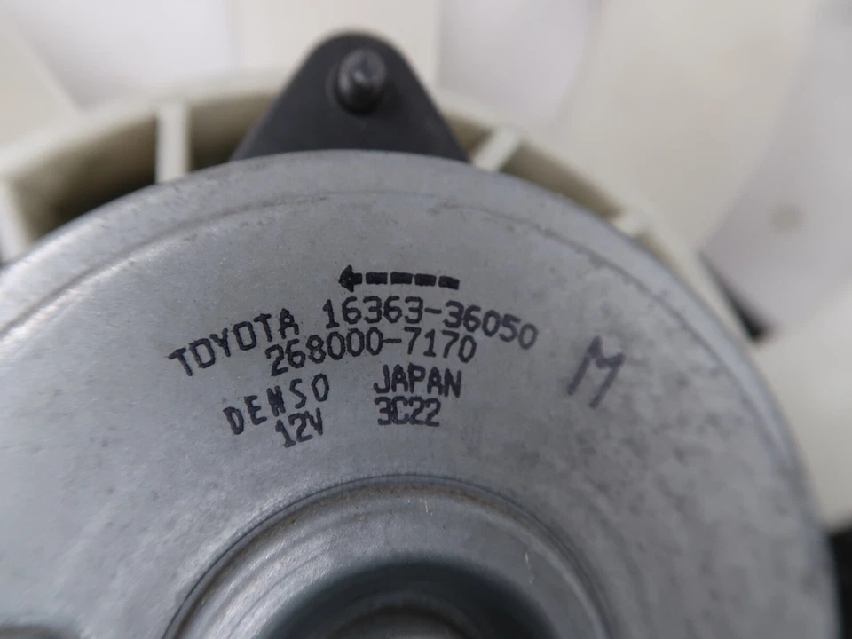 Ventilador de refrigeración radiador izquierdo y derecho genuino Lexus NX300 H 2015-2019 con motor OEM Foto 4 de 4