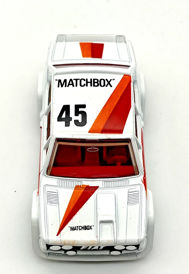Matchbox MB9 Lesney 1982 Fiat Abarth White w/ Chrome Headlights Mint - Image 3 of 4