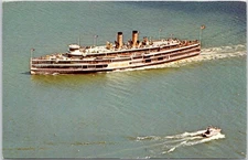 Vintage 1970 Alexander Hamilton Steamer Hudson River Day Line Postcard NY