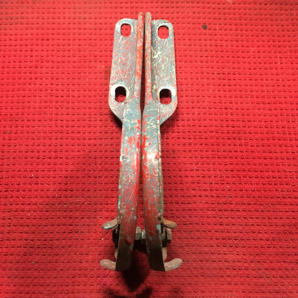 Datsun Bluebird 411 1966 1967 bisagras de maletero con hardware Foto 3 de 4