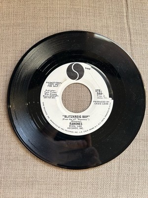 The Ramones - Blitzkreig Bop - SIRE White Label Promo 45 Original Stereo Mono