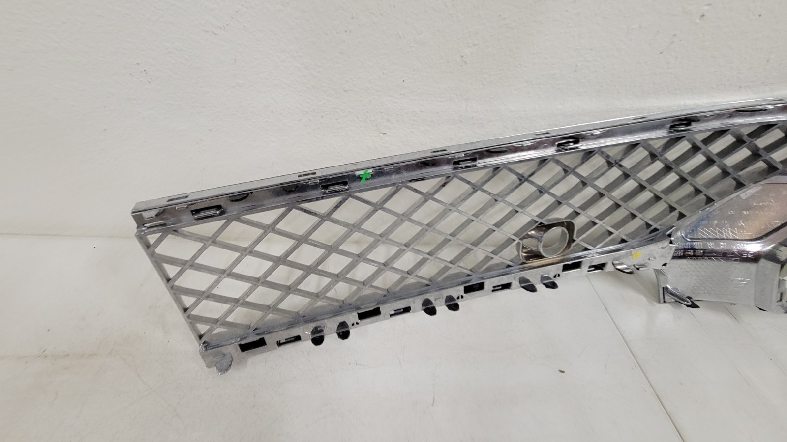 2020 2021 2022 BENTLEY FLYING SPUR LEFT SIDE BUMPER GRILLE OEM 3SE 807 683A