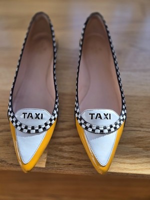 KATE SPADE Yellow/Blk Patent Leather TAXI Ballet Flats Shoes gently used 9.5 M