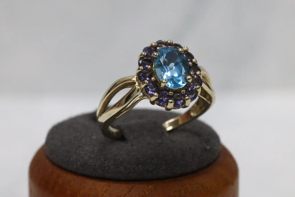 Anillo con racimo de topacio azul y tanzanita de oro amarillo de 9 quilates - Talla P Foto 4 de 4