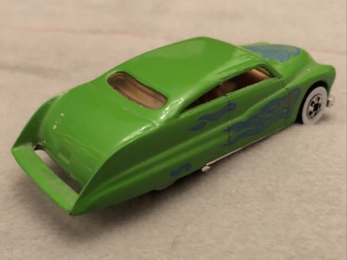 1989 Hot Wheels Purple Passion Green W. Flames White Walls Excellent Condition - Picture 3 of 5