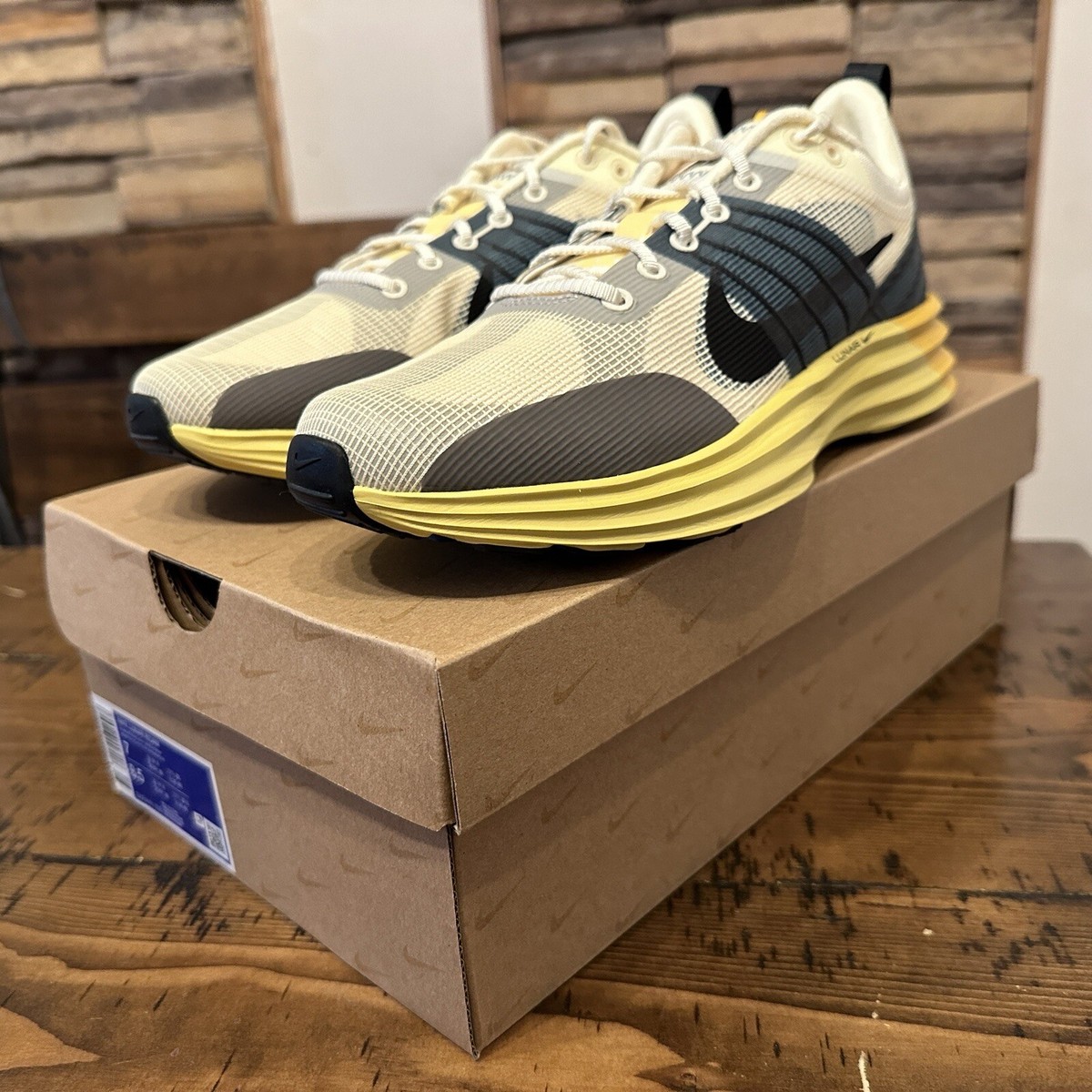Nike Lunar Roam Alabaster Lemon Drop DV2440-700 Men's Shoes Size