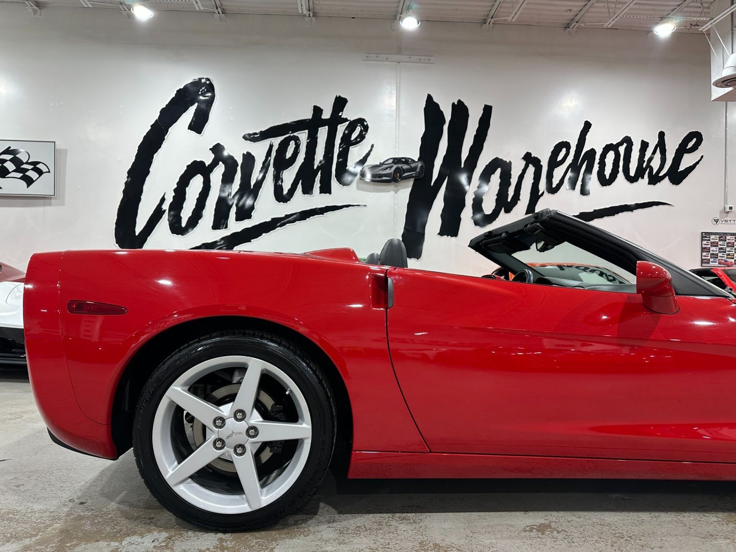 2005 [74U] Victory Red Chevrolet Corvette   | C6 Corvette Photo 5
