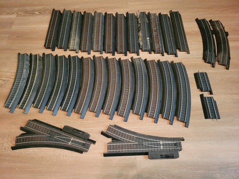 Life Like Power Loc H.O. Scale Train Track 31 Peices PreOwned