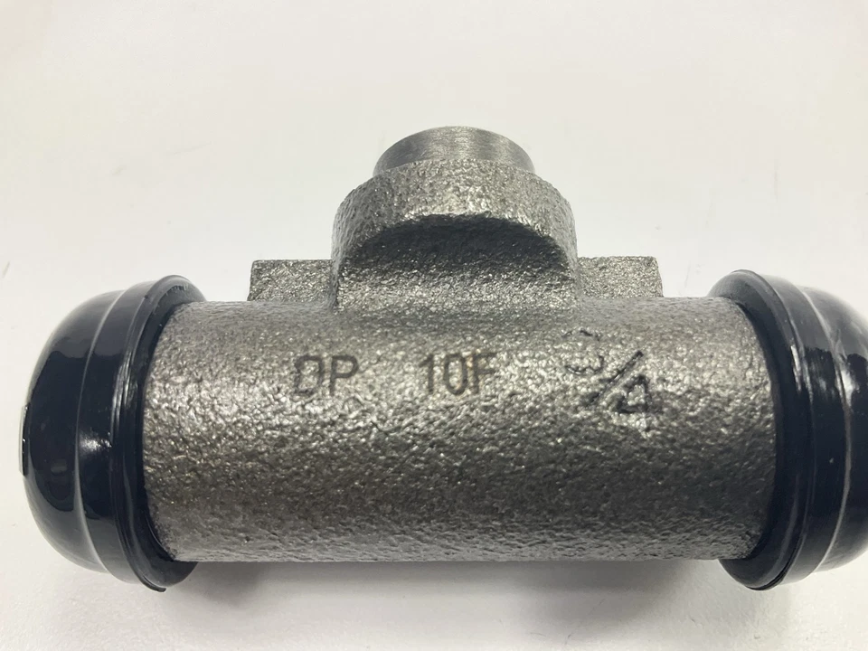 Cilindro de rueda de freno de tambor trasero Carquest WCA7568 para Jeep Willys 1946-1953 Foto 3 de 4