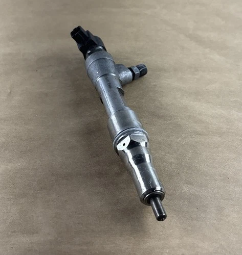 6.4 Powerstroke 2008-2010 Fuel Injector 5010666R91 Reman