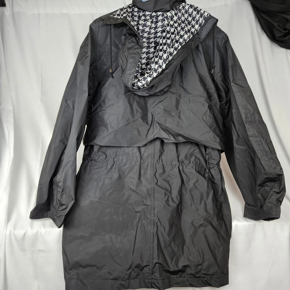 Totes Women’s Black Snap Button Removable Hood Rain Jacket Size M - Image 4 of 4
