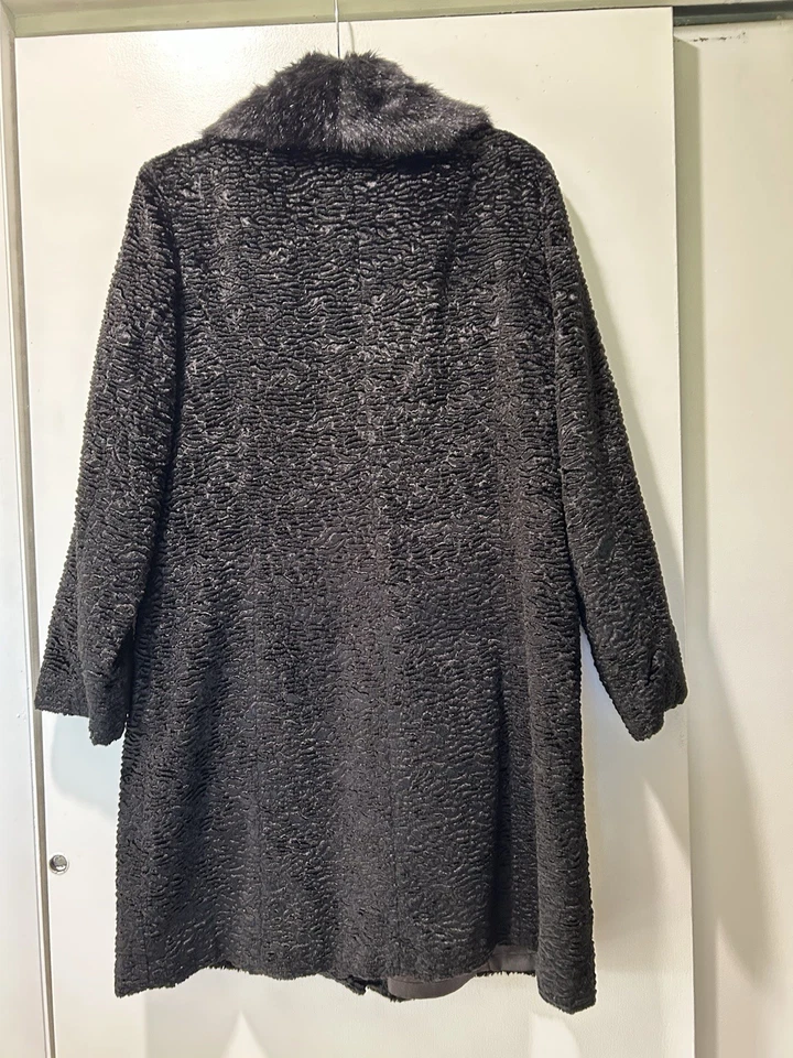 Vintage Black Coat, Long, Size L — 第 2/3 张图片