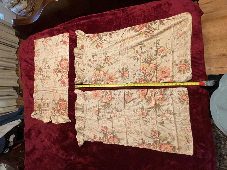 Lauren Ralph Guinevere Set Of 3 KING Pillowcases - Egyptian Sateen Cotton 280 TC - Image 2 of 4