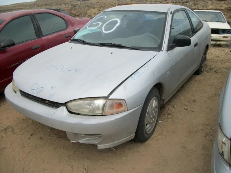 Conjunto de purificador de ar usado serve: 2000 Mitsubishi Mirage 1.5 grau A - Imagem 2 de 4