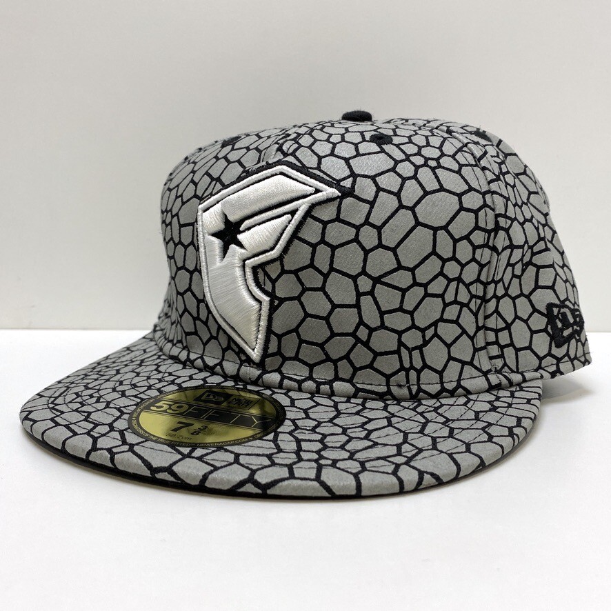 FAMOUS STARS & STRAPS CRACKED BOH GREY FITTED NEW ERA 59 FIFTY CAP