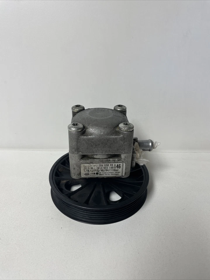 Bomba de direção hidráulica C1825 VOLVO V70 05-08 30665099 - Imagem 2 de 4