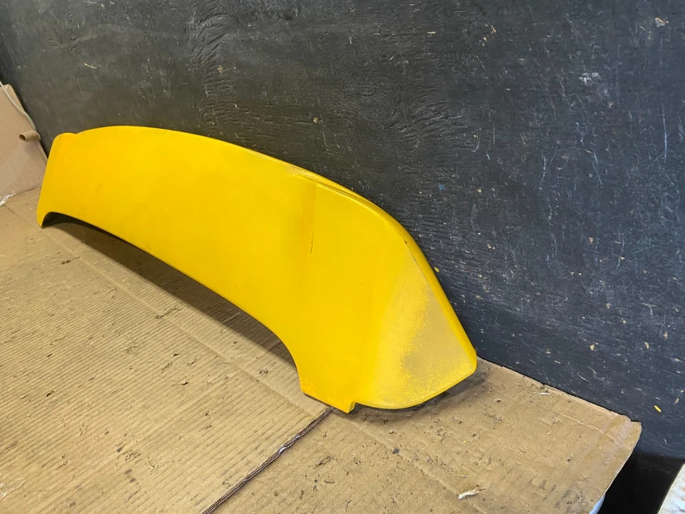 Tercera luz de freno para alerón trasero Toyota Prius V 2012 2013 2014 OEM T6807 DG Foto 2 de 4