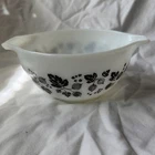 vintage mid century modern Pyrex Cinderella mixing bowl “Gooseberry “