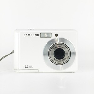 Samsung ES Series ES15 10.2MP Digital Camera - White
