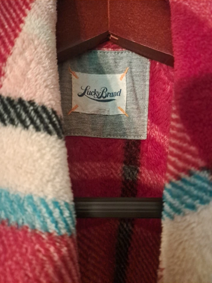 Bata de felpa con cuello chal Lucky Brand para mujer - cuadros rojos - talla pequeña Foto 3 de 4