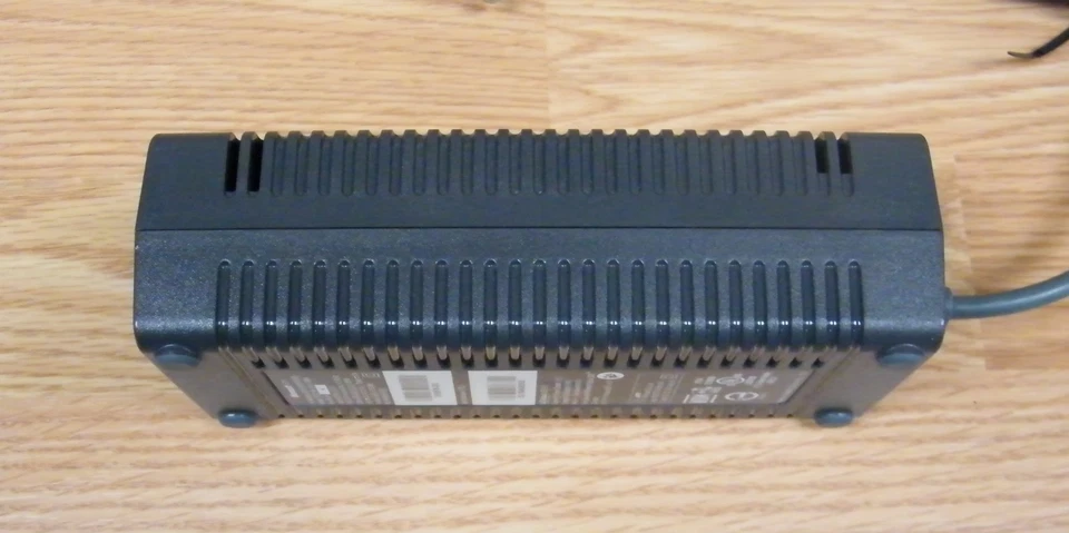 Genuine Microsoft (PB-2151-03MX) XBox 360 AC Power Adpater 150W 12V **READ** - Image 4 of 4