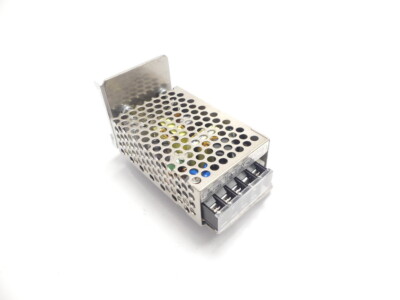 Mean Well SD-15B-24 DC-Wandler SN: EB22965001 mit Montageplatte