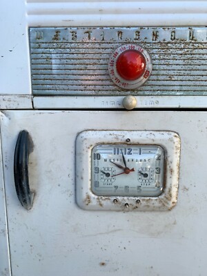 Vintage 1950s Westinghouse Electric Roaster Oven W/ Bottom Vintage 1950s Westinghouse Electric Roaster Oven W/ Bottom
