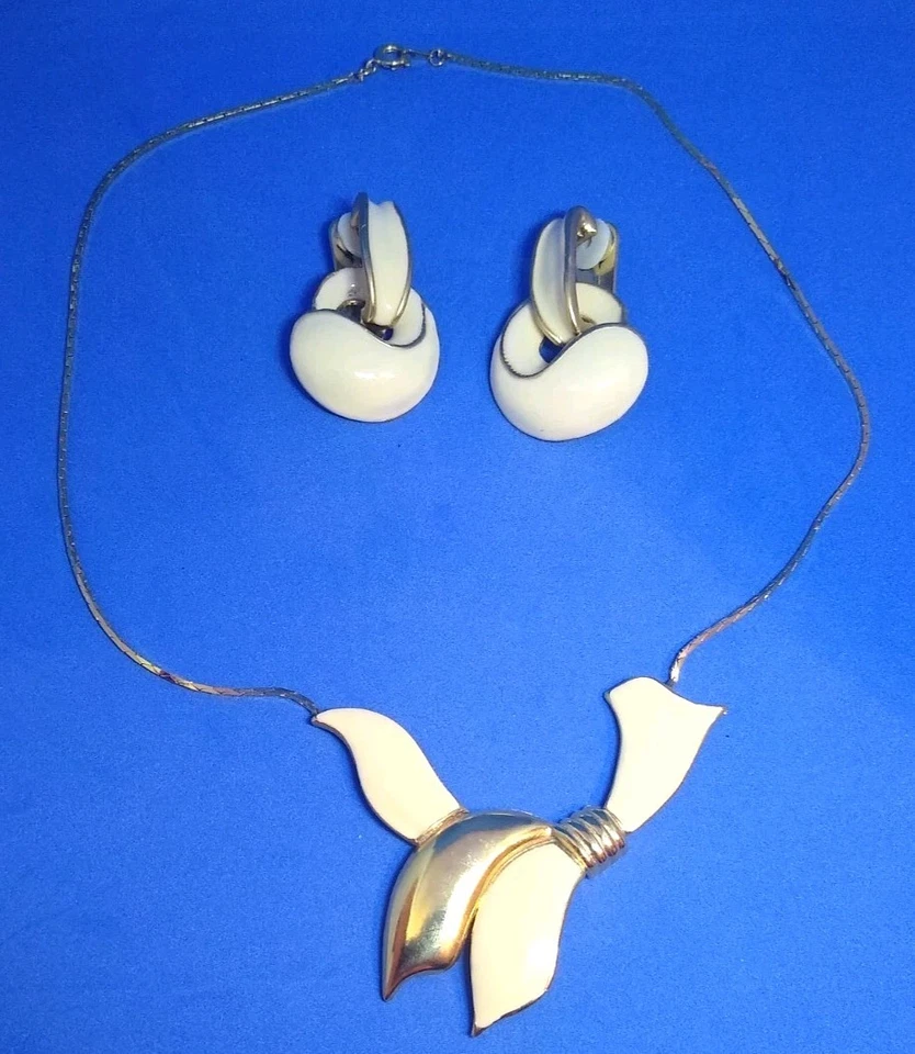 Clip Ohrringe & Band Halskette Emaille creme goldfarben Kette 18" Vintage 80er