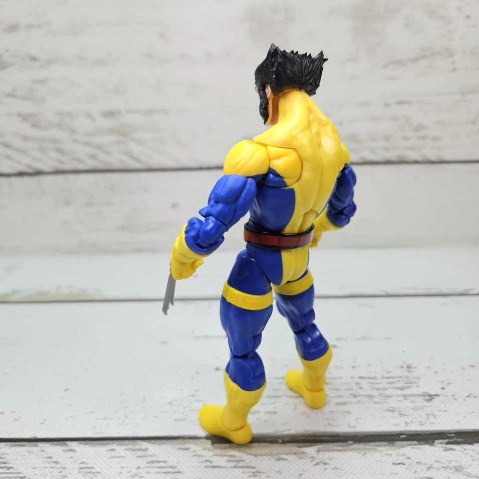 Hasbro Marvel Legends Uncanny X-Men Retro Wolverine 2022 6" Action Figure Loose - Image 3 of 4