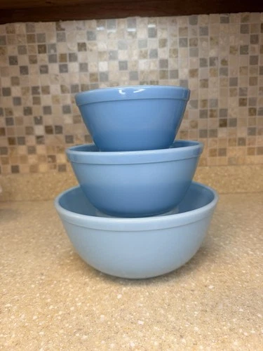 💙🩵💙🩵Pyrex Delphite Bluebelle 3 Pc. Nesting Mixing Bowl Set (#401, 402, 403)