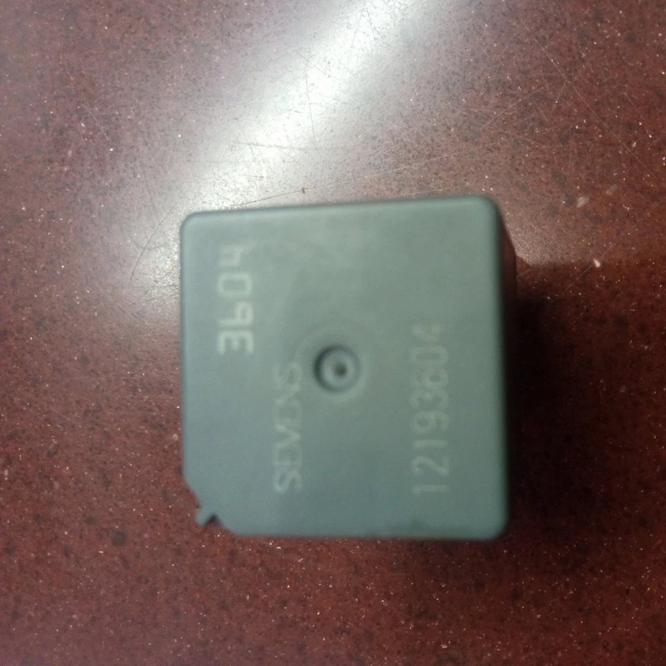 Saturn Oldsmobile GMC Chevy y Pontiac Siemens 3604 / 12193604 PROBADO BIEN USADO Foto 3 de 4