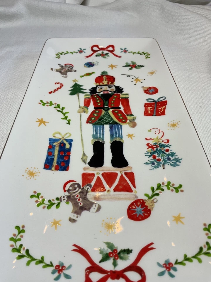 DWELL ESSENTIALS BANDEJA PLATO CASCANUECES NAVIDAD 5,5 X 12 PULGADAS NUEVO Foto 3 de 3