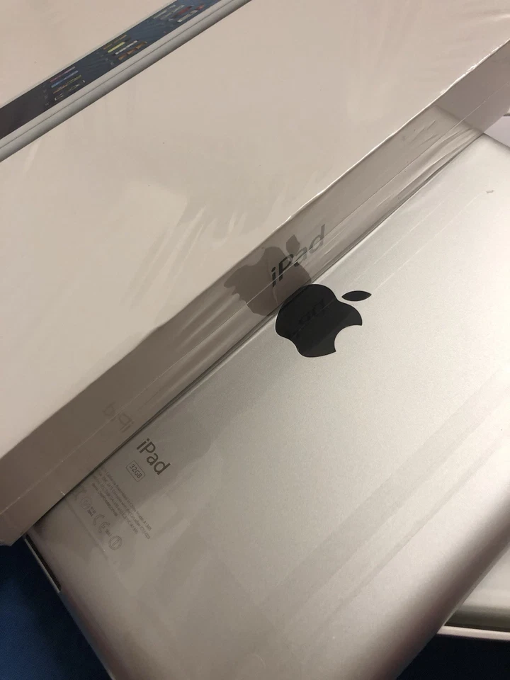 I Pad 2 Generation - Image 3 of 4