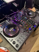 'Pioneer-DJ DDJ-FLX10 4-Channel DJ Controller with flight case and decksaver