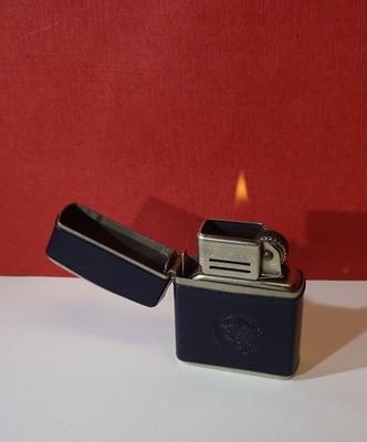 Original altes REVOLT USA Sturmfeuerzeug Benzinfeuerzeug Lighter Brennt!