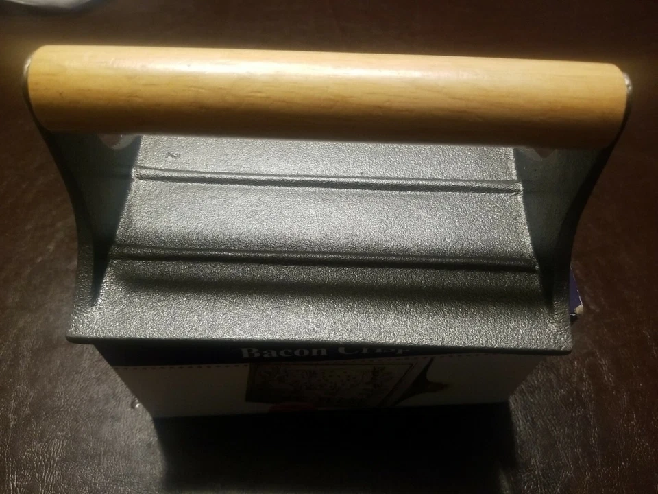 重量级铸铁培根压榨机和牛排重量带木制手柄。 D1 — 第 2/4 张图片