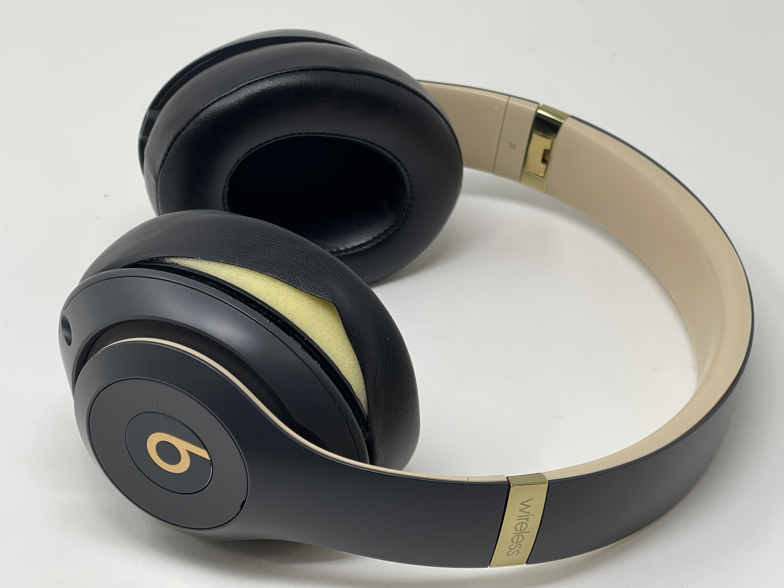 Beats By Dr. Dre Studio3 Wireless Headphones Midnight Black Skyline Col