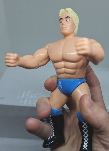 1998 WCW Ric Flair Forearm Smash Wrestling Action Figure RARE 6” FREE SHIPPING - Picture 6 of 7