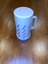 Thermos tazza bevande vintage calda o fredda stile anni 80 90 isolata con coperchio tazza