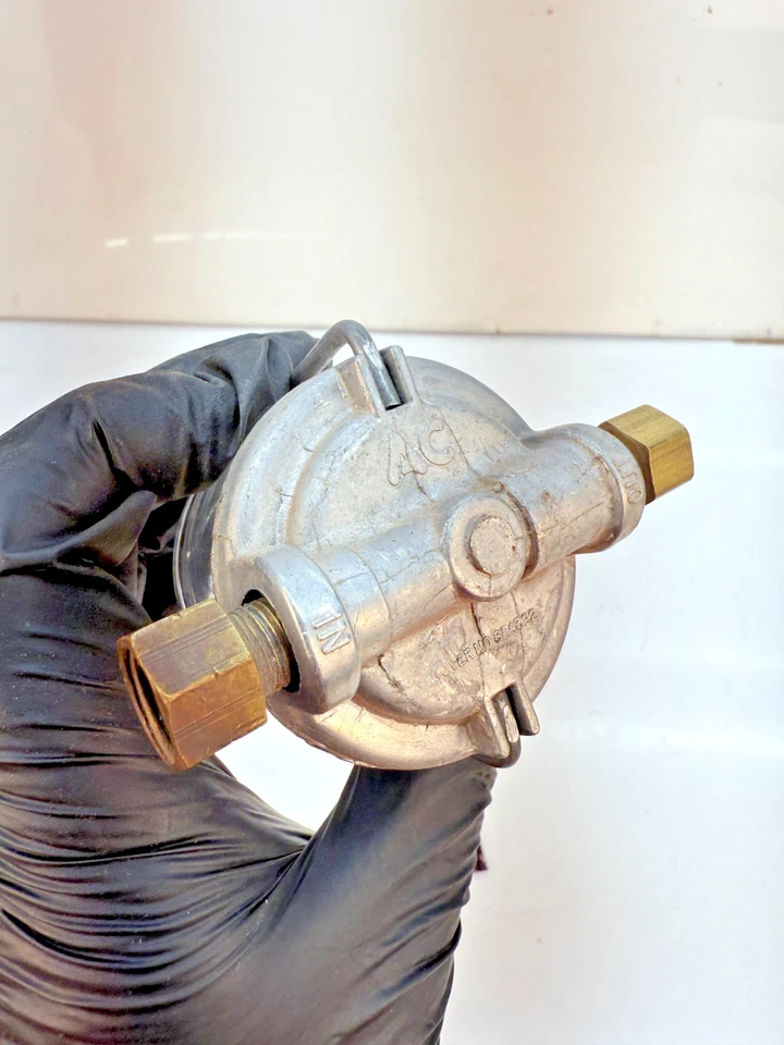 NOS AC 1955-1964 CHEVY CORVETTE FILTRO DE COMBUSTIBLE ELEMENTO DE RECIPIENTE DE VIDRIO GM 854392 B84-3 Foto 4 de 4