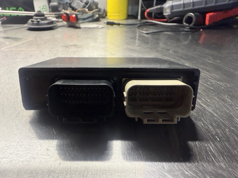 Suzuki GSXR 600 ECU 2009 2008 cerebro informático 4900 millas excelente estado Foto 3 de 3