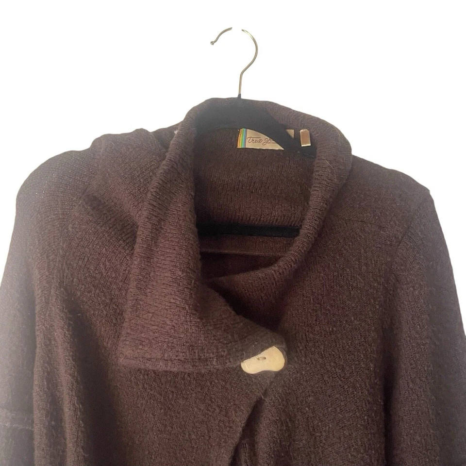 True Grit Women's Size Large Brown Chunky Button Hippie Knit Sweater - Image 2 of 4