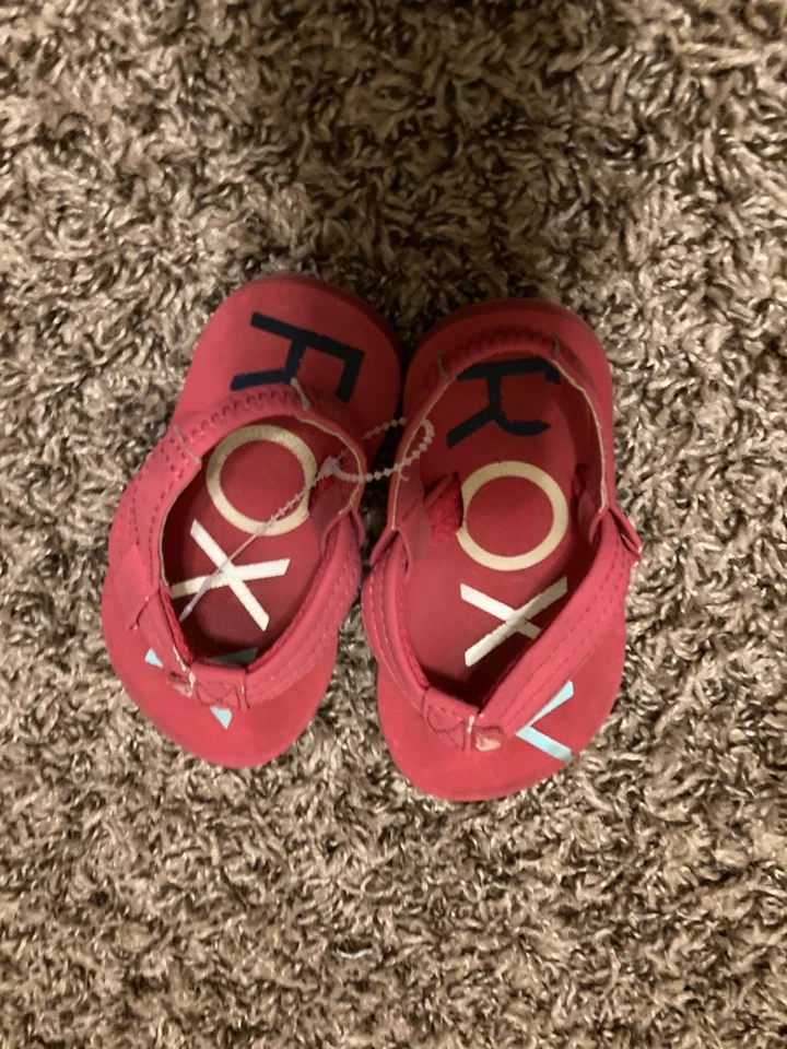 Sandalia Roxy Niñas Talla 5/6 Chanclas Estilo Tanga Correa Tela Rosa Foto 3 de 3