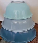 Pyrex Vintage Moody Blues Clear Bottom Nesting Mixing Bowls 322 323 325 Set of 3