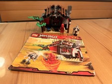 LEGO Ninjago 2508 Schmiede / Blacksmith Shop (2011) Komplett mit Figuren BA