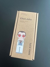 Lucie Kaas Sketch.inc – Kokeshi – Elton John - TOP Zustand - wie NEU in OVP