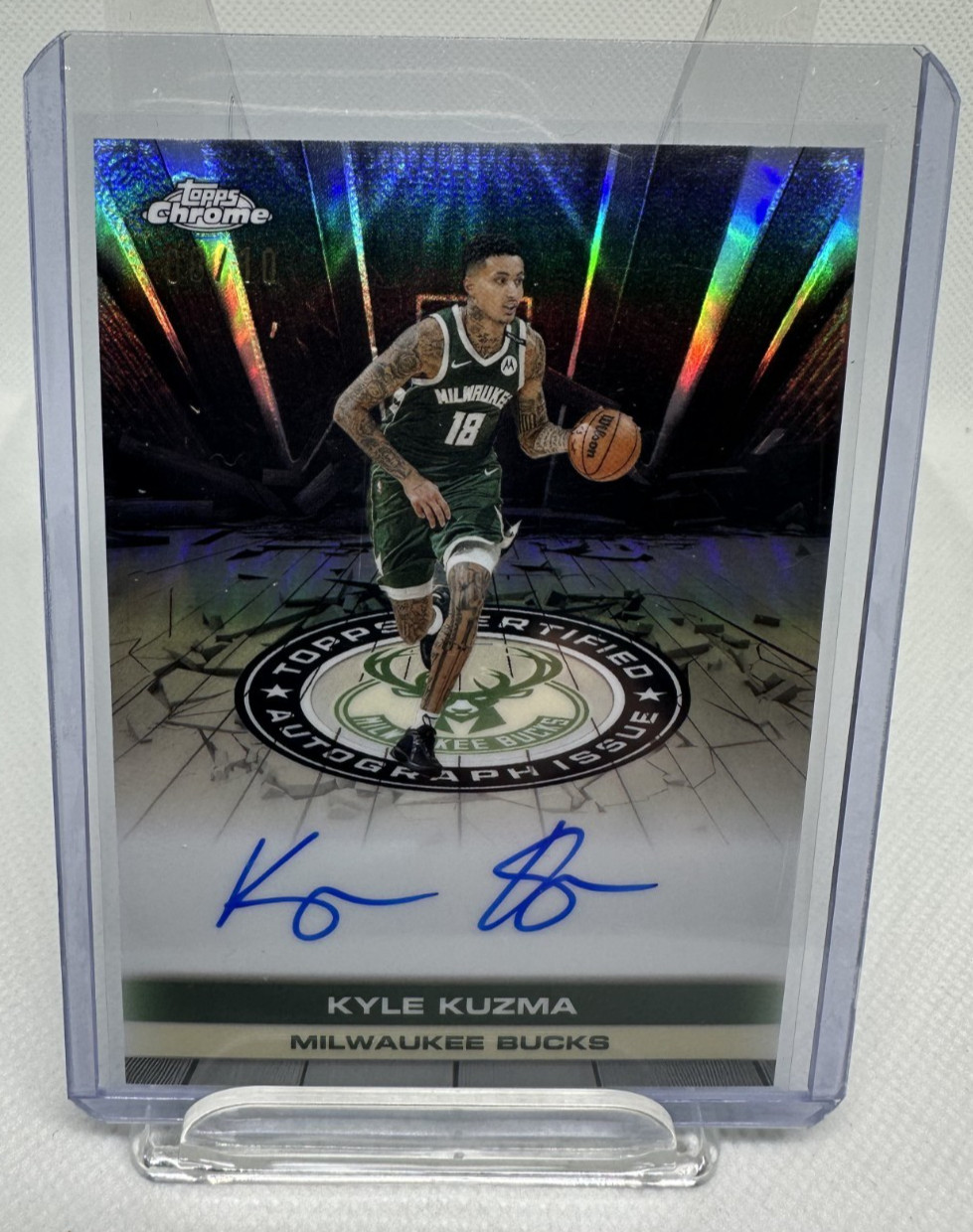 2025-26 Topps Chrome Kyle Kuzma On Card Black Refractor Auto  #TAU-KK Issue /10